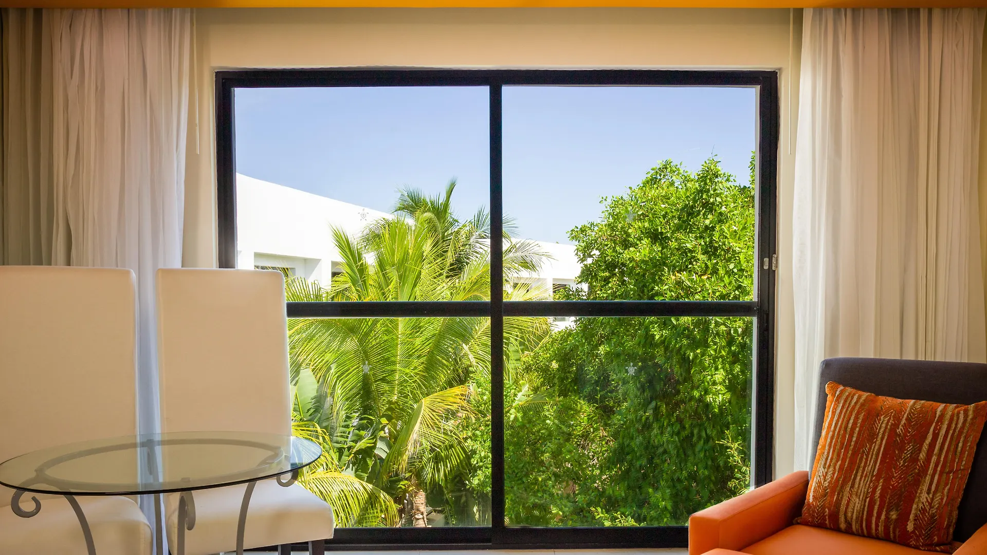 Sunscape Akumal Beach Resort & Spa 4*,