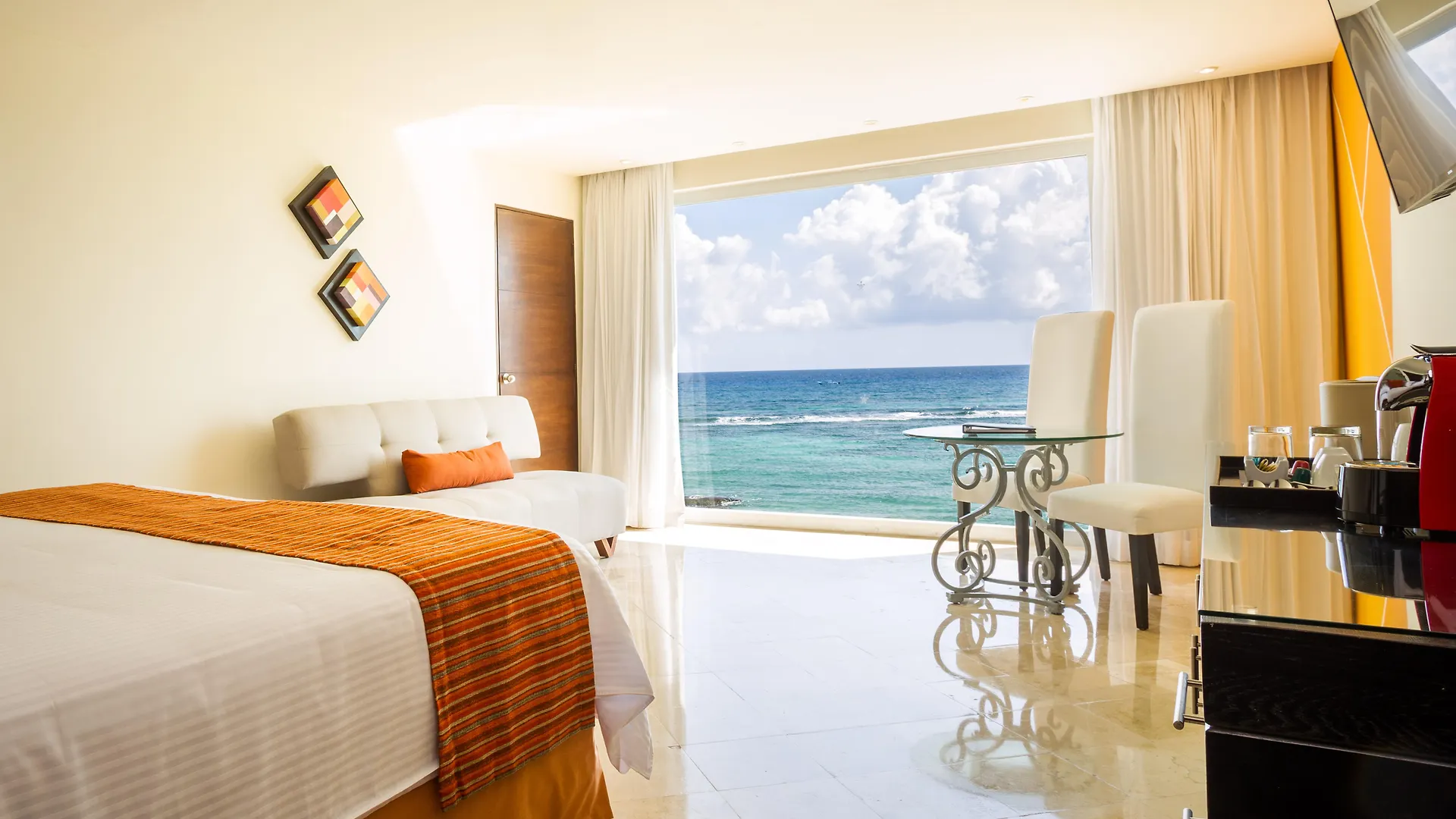 Sunscape Akumal Beach Resort & Spa