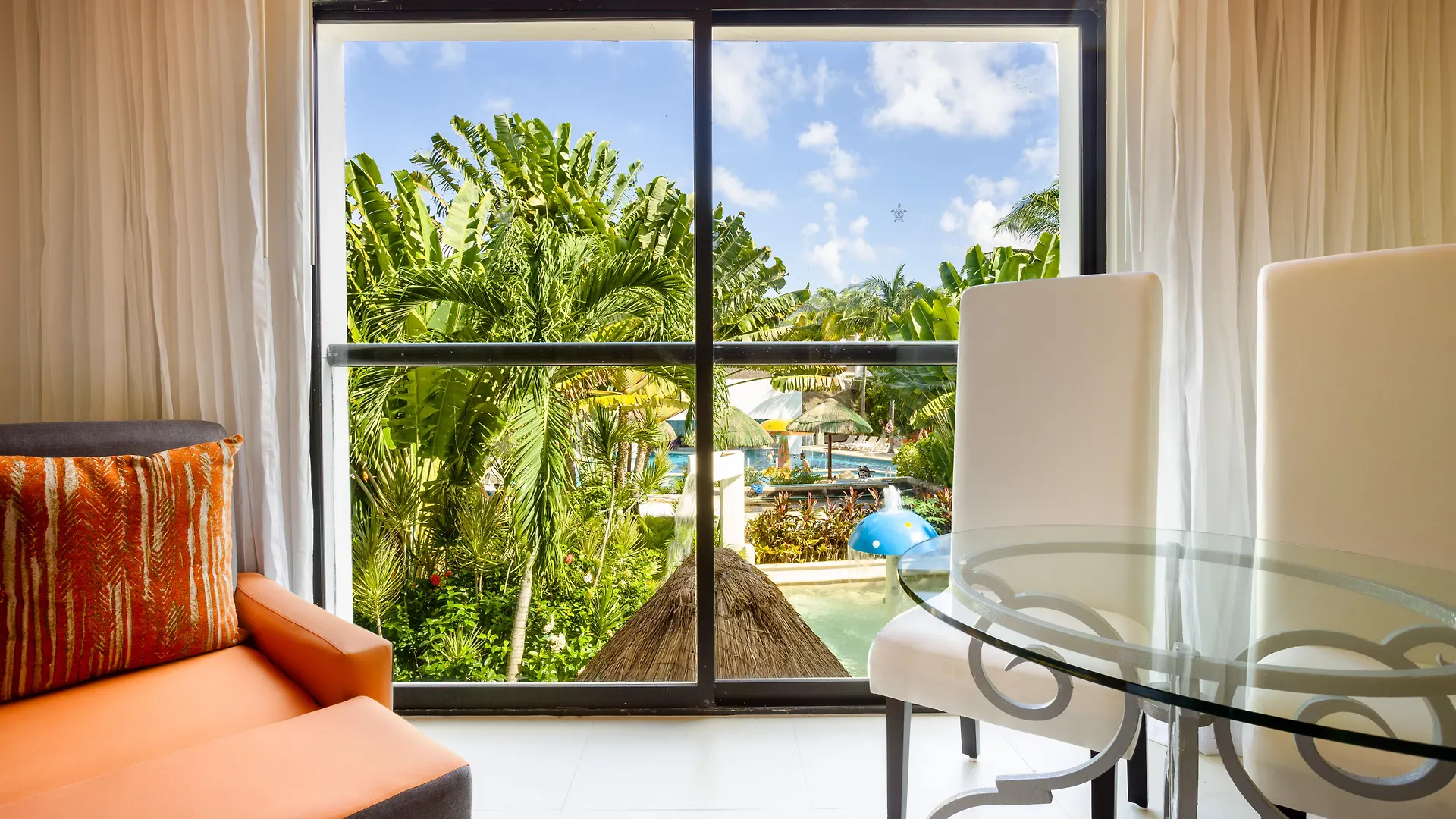 Sunscape Akumal Beach Resort & Spa 4*,