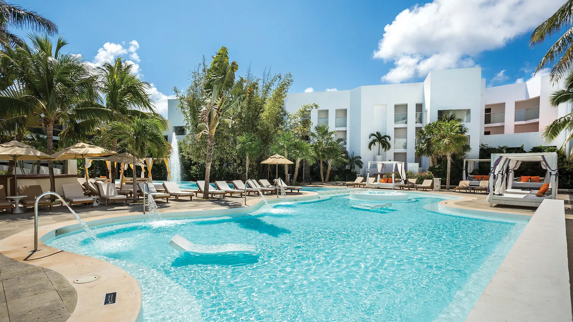 Sunscape Akumal Beach Resort & Spa 4*,