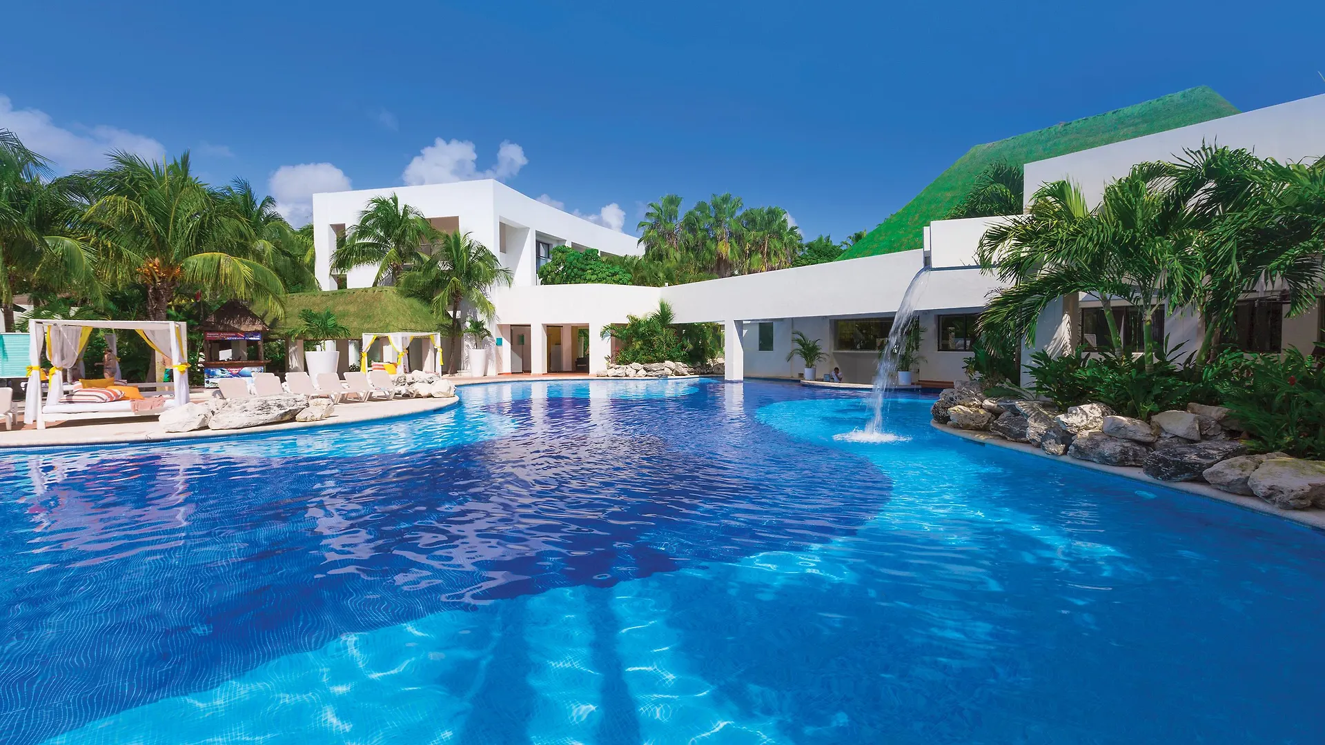 Sunscape Akumal Beach Resort & Spa