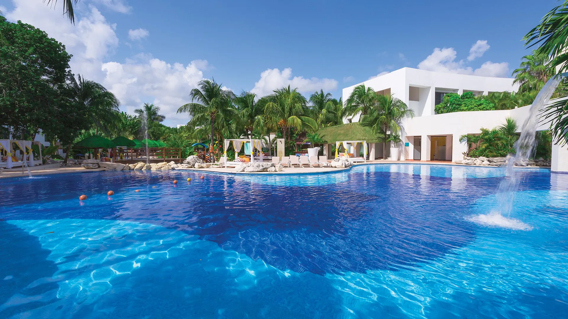 Sunscape Akumal Beach Resort & Spa