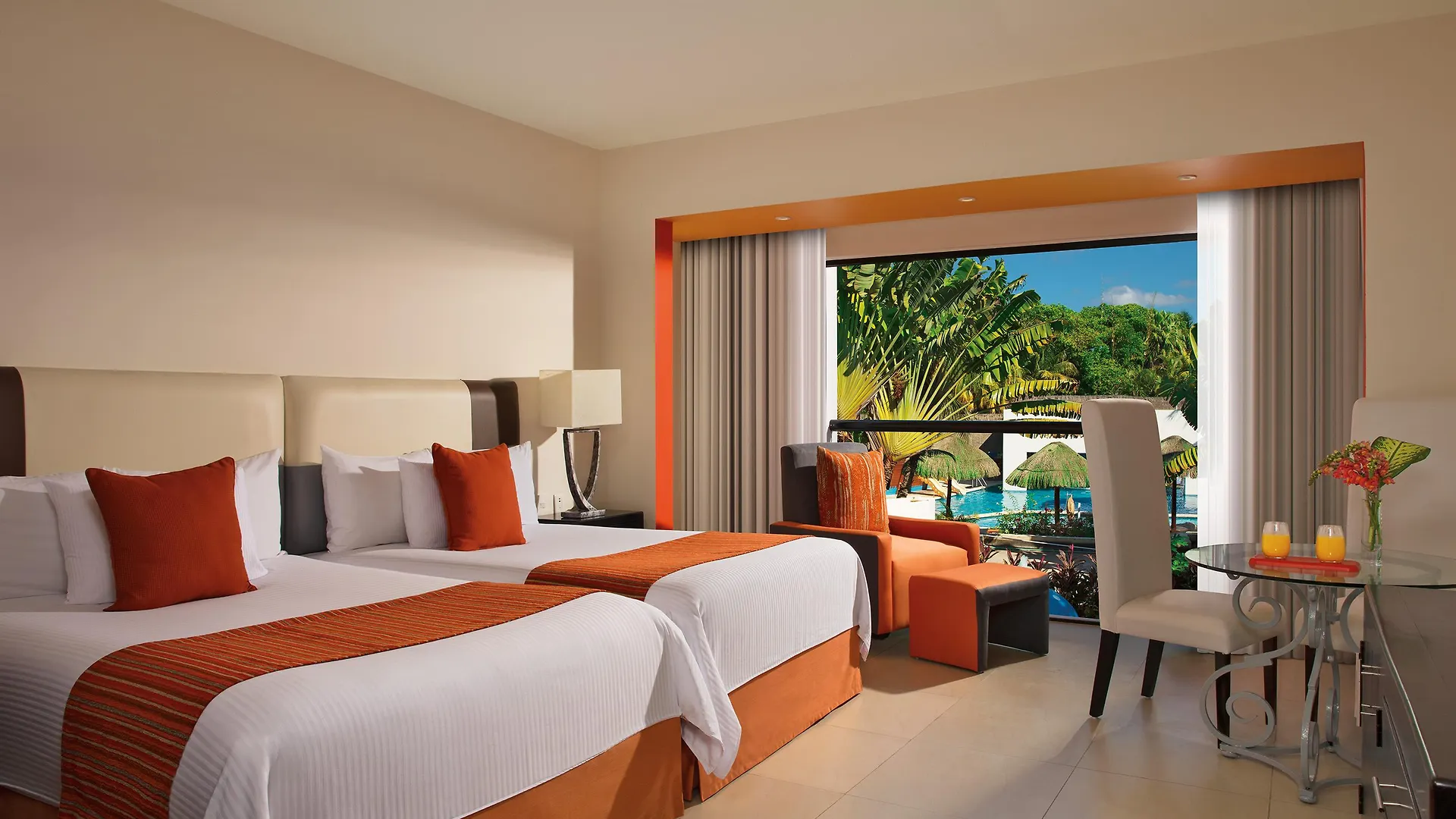Sunscape Akumal Beach Resort & Spa 4*,