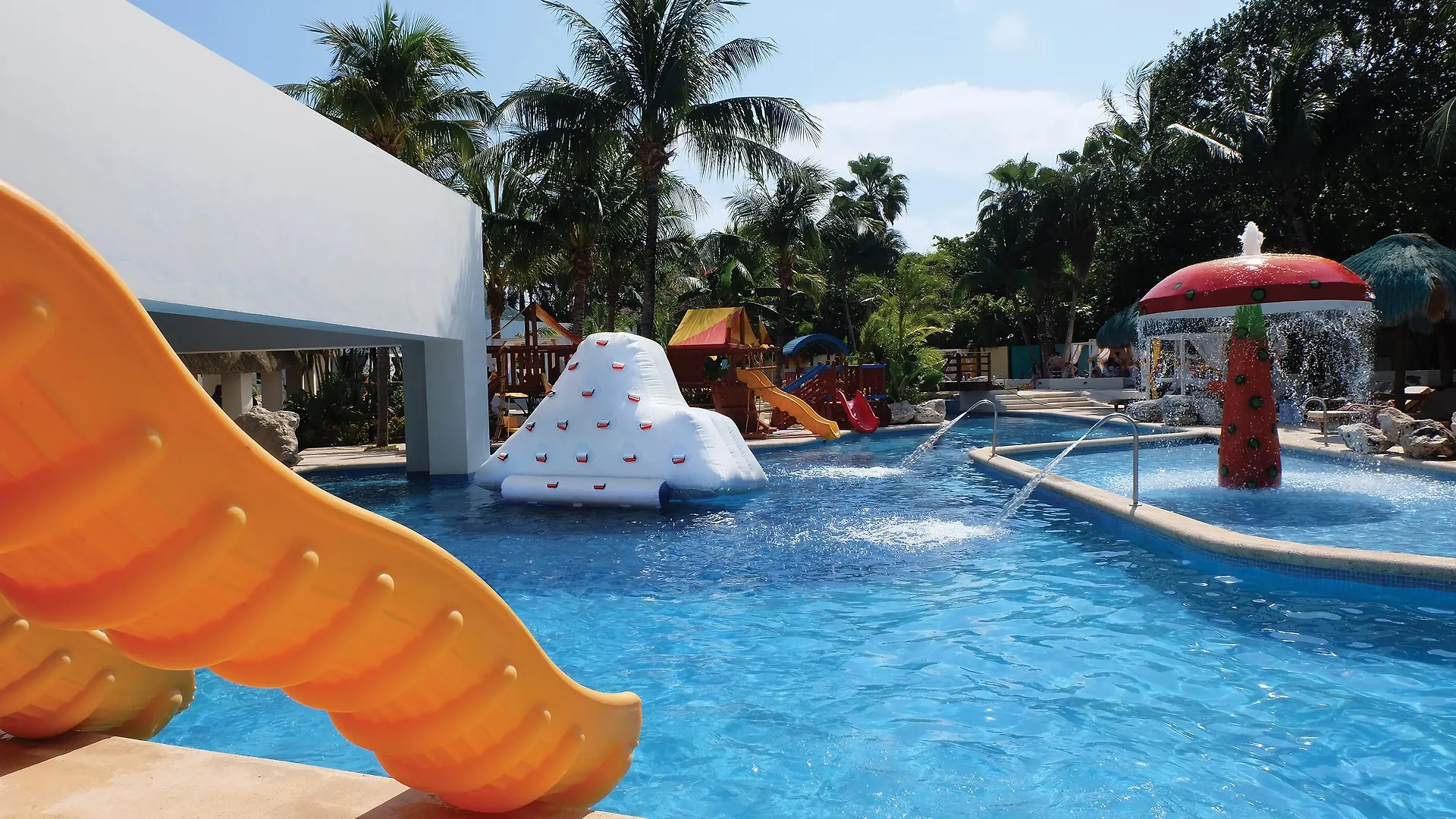 Sunscape Akumal Beach Resort & Spa Mexico